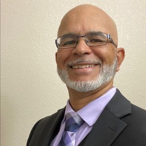 Meet your Posher, Luis